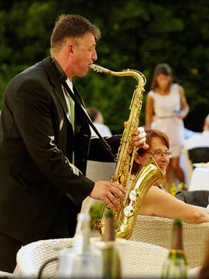 DJJS Jürgen Schwarz Entertainment Party mit Saxophon
